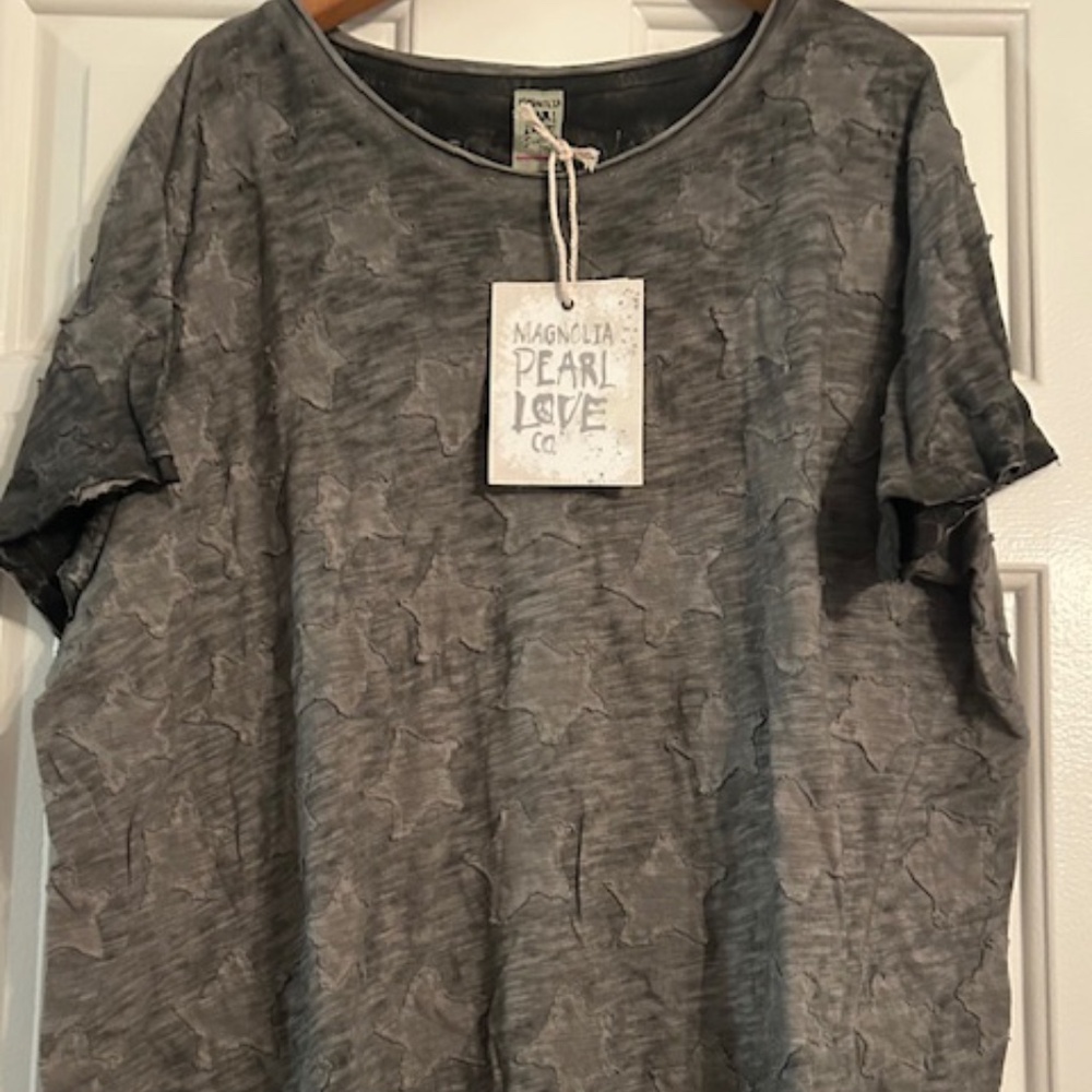 NWT- Magnolia Pearl Top 1991 Little Star Applique T - Meteorite
